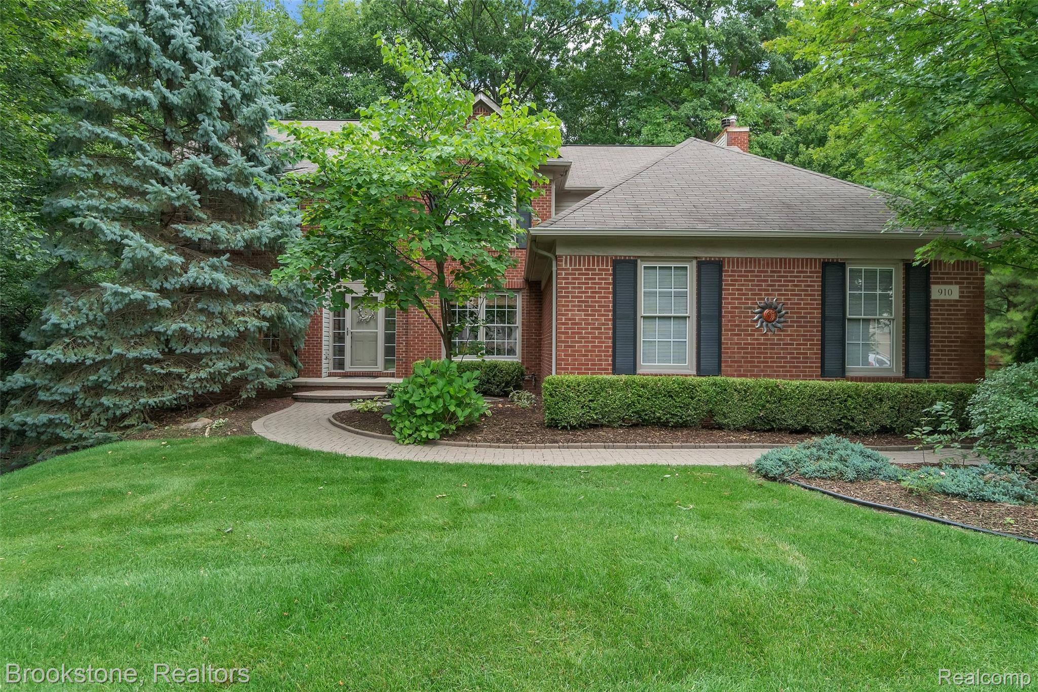 910 Indianpipe Road Lake Orion, MI 48360 - Photo 44 of 53 03-910 Indianpipe Rd-WindowStill-Re.jpg