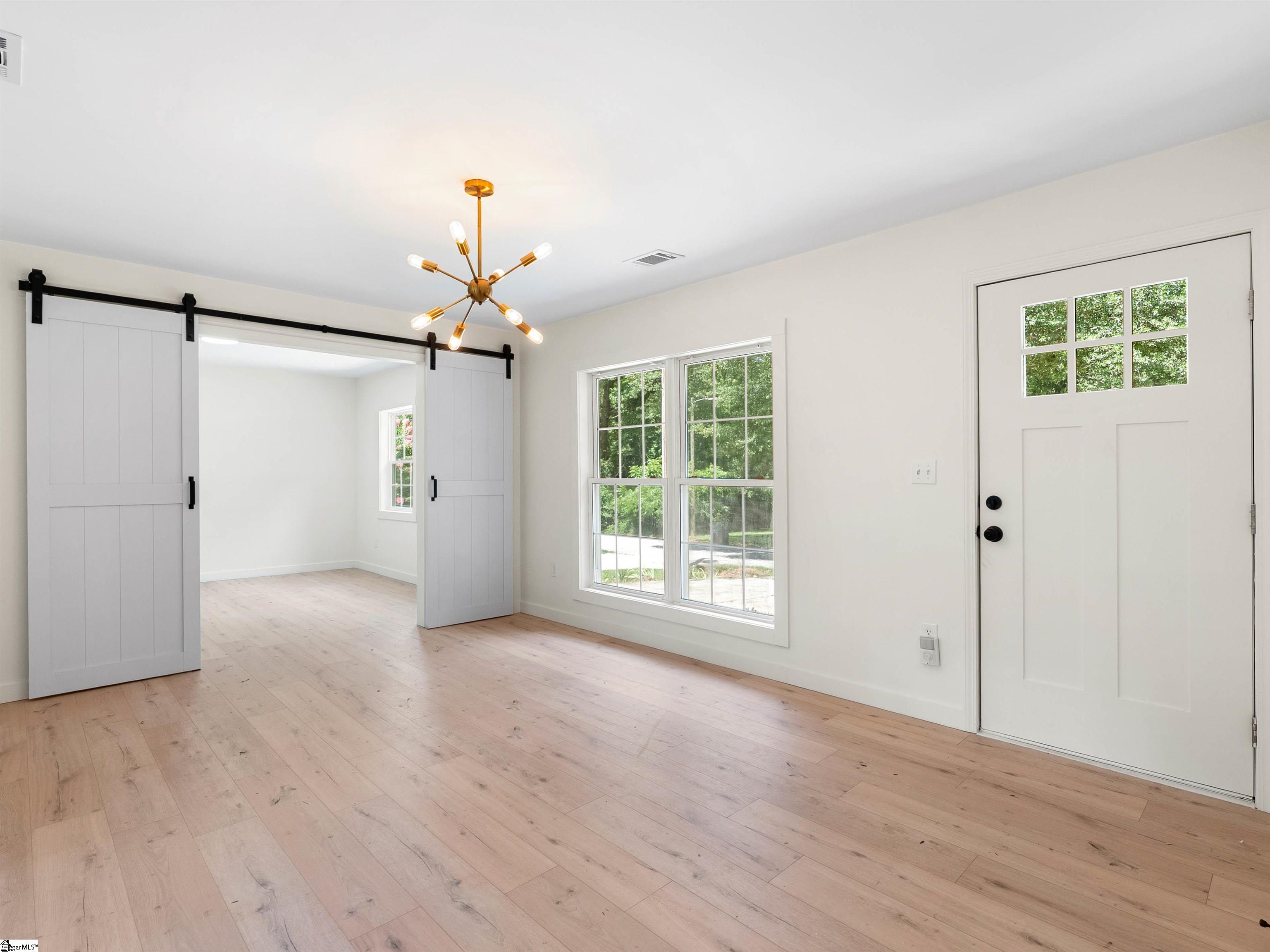 1 Lamar Circle Greenville, SC 29605 - Photo 3 of 32