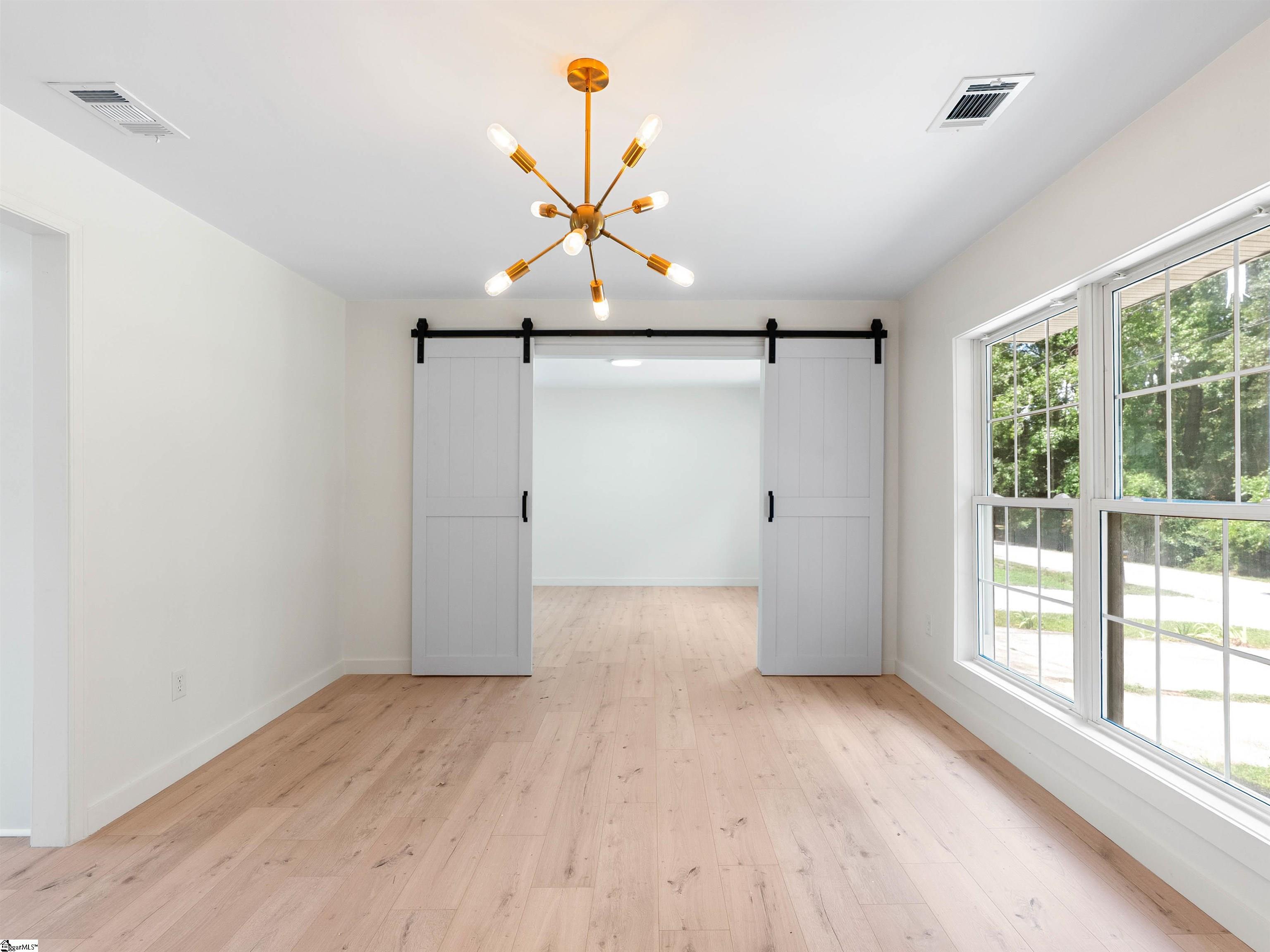 1 Lamar Circle Greenville, SC 29605 - Photo 7 of 32