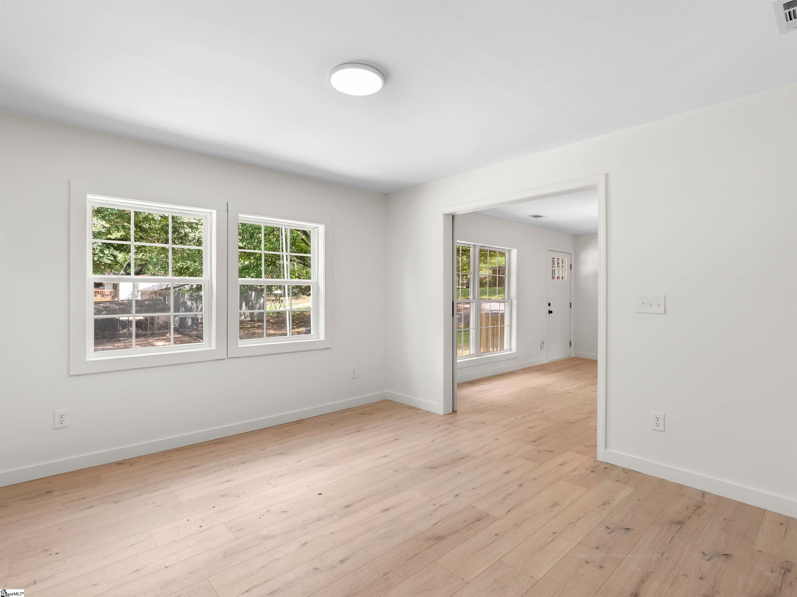 1 Lamar Circle Greenville, SC 29605 - Photo 8 of 32