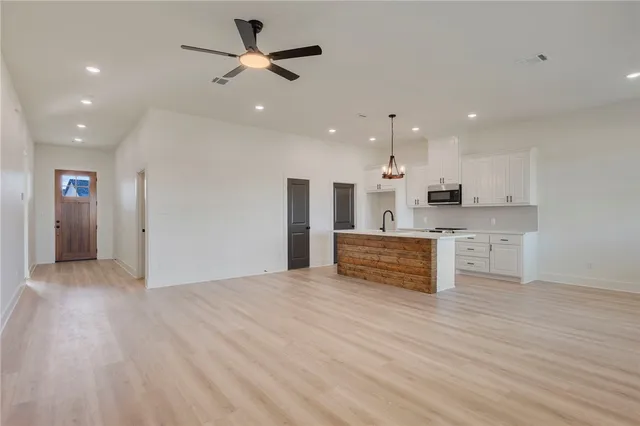 $359,500 | 2102 Zebrina Court, Bryan, TX 77807