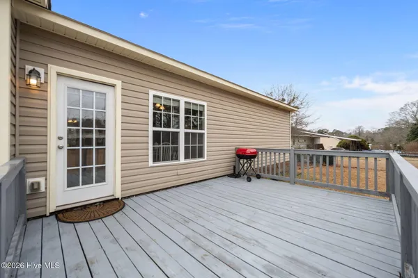 $291,500 | 382 Bannermans Mill Road, Richlands, NC 28574