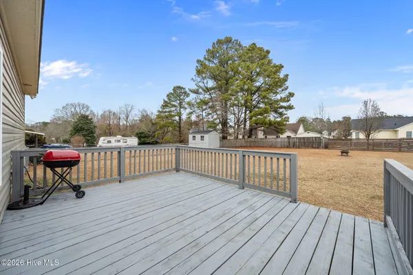 $291,500 | 382 Bannermans Mill Road, Richlands, NC 28574