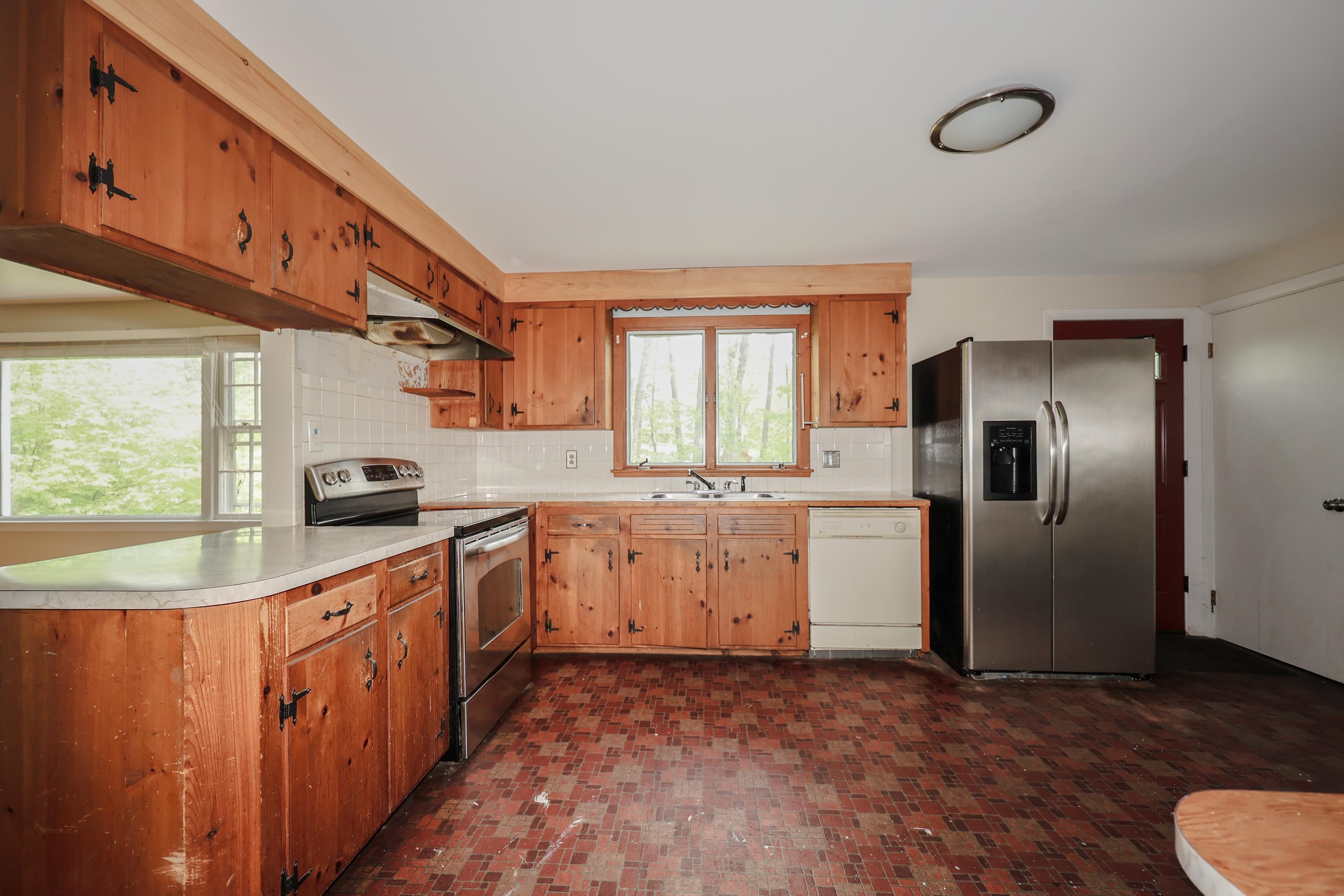 10 Coombs Road Somersworth, NH 03878 - Photo 5 of 34 Gallery Image 5