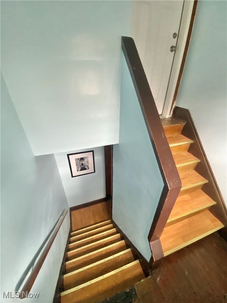 2176 Rexwood Road Cleveland, OH 44118 - Photo 27 of 45 View of stairway