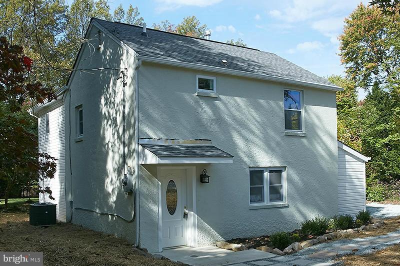 15700 Thompson Road Silver Spring, MD 20905 - Photo 1 of 27 Exterior (Front)