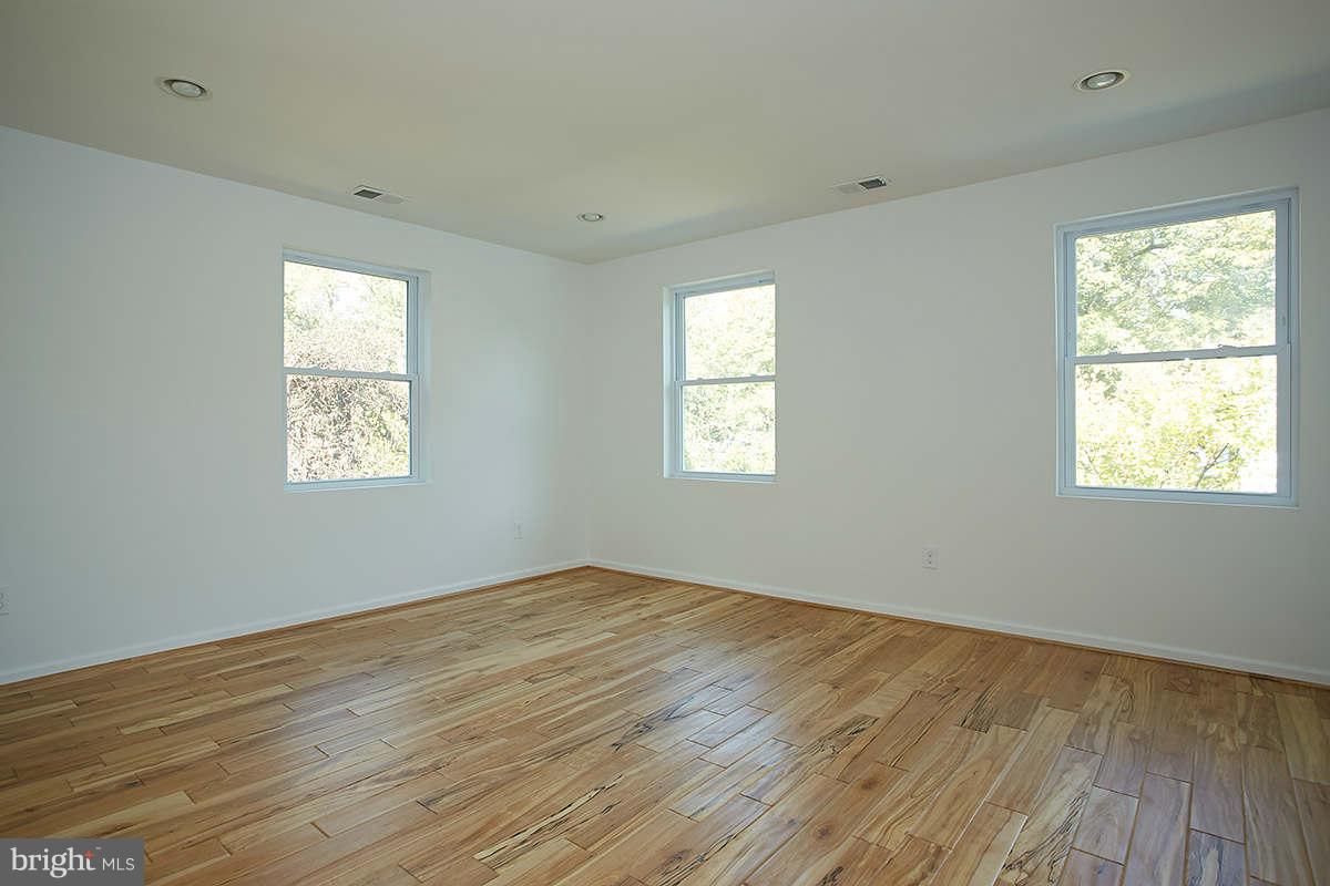 15700 Thompson Road Silver Spring, MD 20905 - Photo 16 of 27 Bedroom (Master)