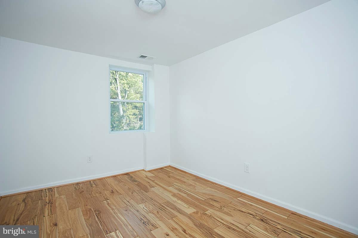 15700 Thompson Road Silver Spring, MD 20905 - Photo 20 of 27 Bedroom