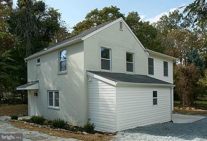 15700 Thompson Road Silver Spring, MD 20905 - Photo 3 of 27 Exterior (Front)