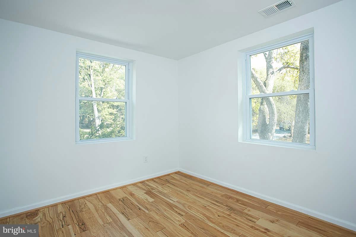 15700 Thompson Road Silver Spring, MD 20905 - Photo 22 of 27 Bedroom