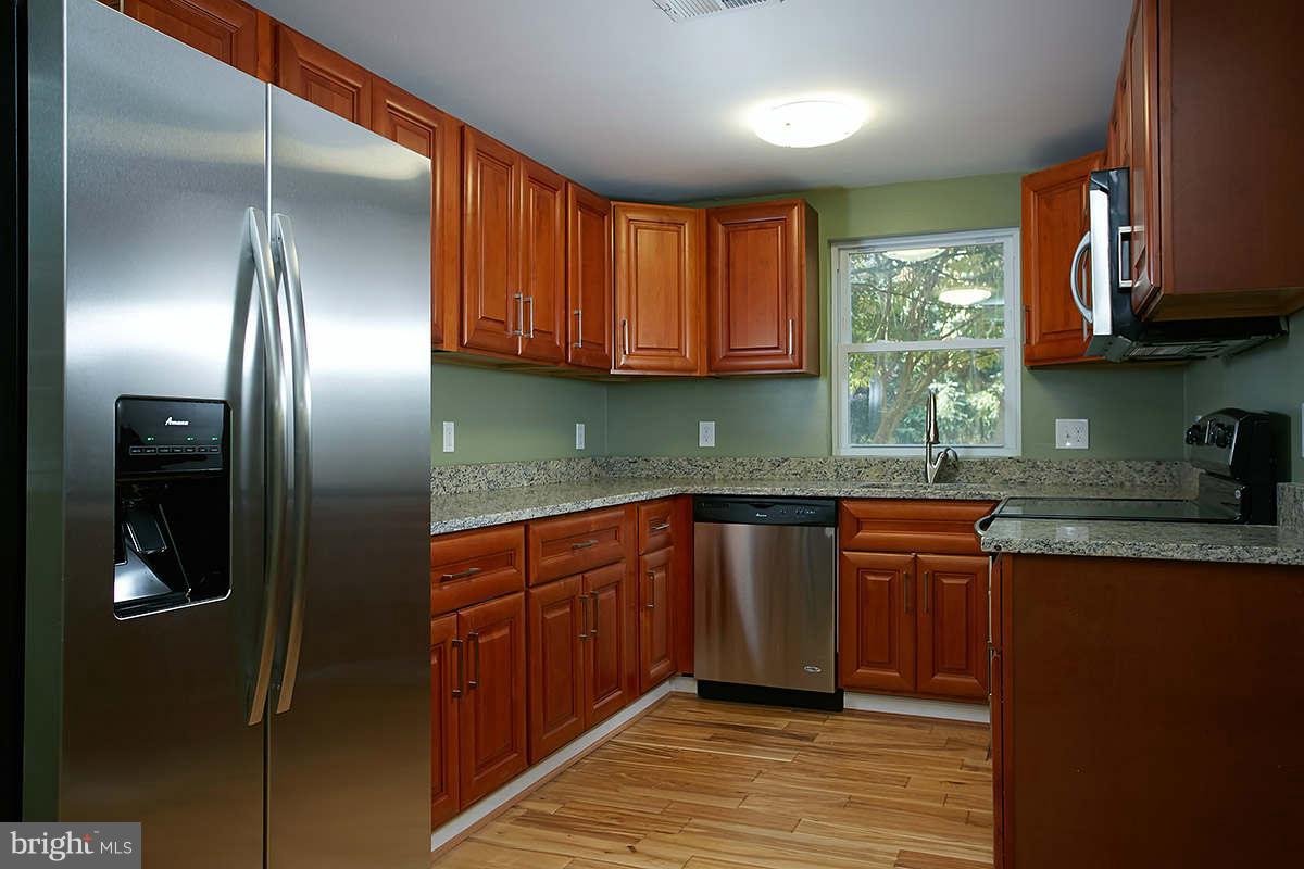 15700 Thompson Road Silver Spring, MD 20905 - Photo 10 of 27 Kitchen