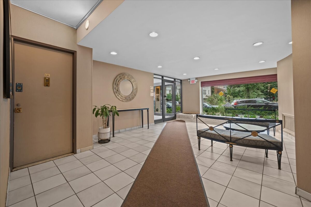 3235 Cambridge Avenue, Unit 5J Bronx, NY 10463 - Photo 12 of 16