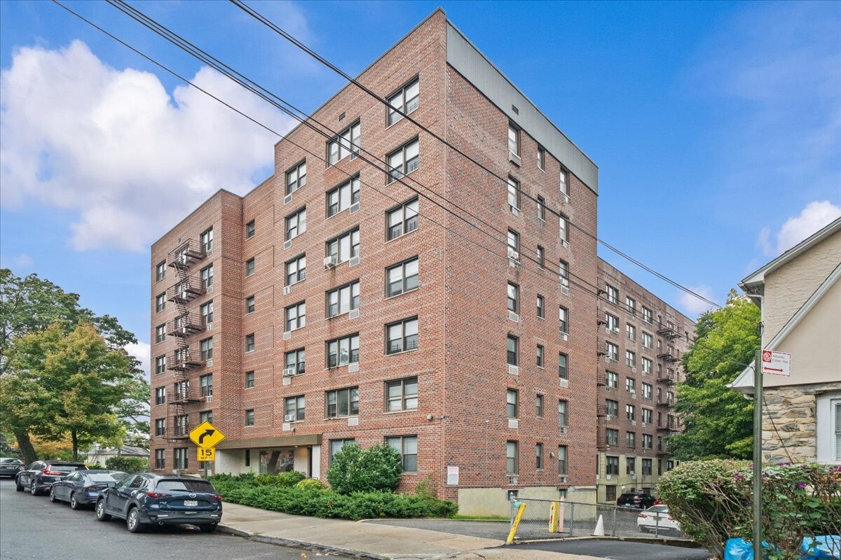 3235 Cambridge Avenue, Unit 5J Bronx, NY 10463 - Photo 15 of 16