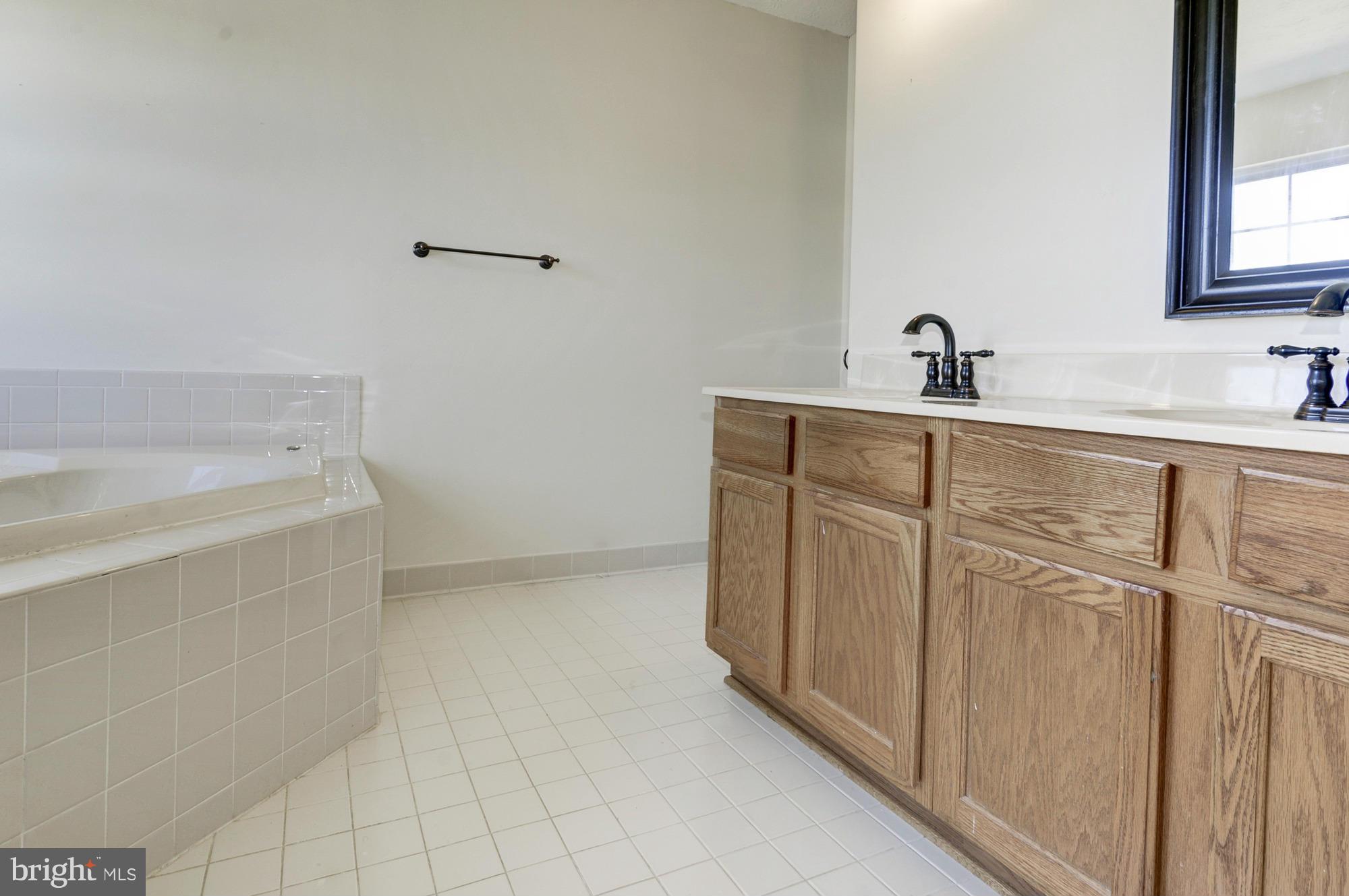 116 Oliver Heights Road Owings Mills, MD 21117 - Photo 17 of 30 Master Bath