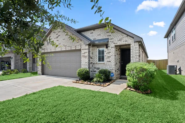 $289,800 | 17711 Chartertree Lane, Tomball, TX 77377