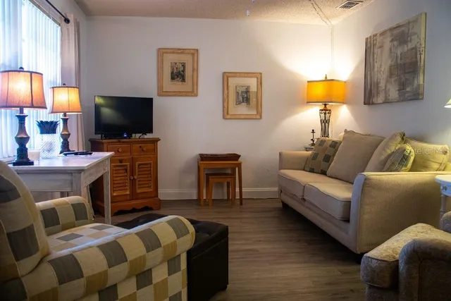 $1,600 | 10037 62nd Terrace, Unit 19, St. Petersburg, FL 33708