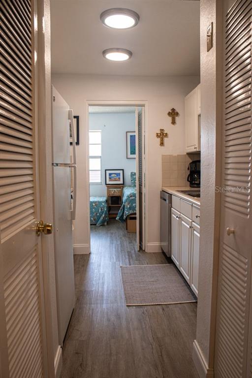 10037 62nd Terrace, Unit 19 St. Petersburg, FL 33708 - Photo 7 of 22