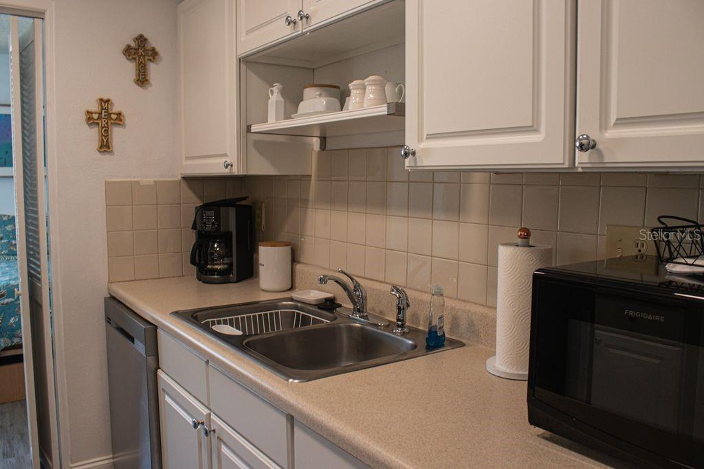 10037 62nd Terrace, Unit 19 St. Petersburg, FL 33708 - Photo 9 of 22