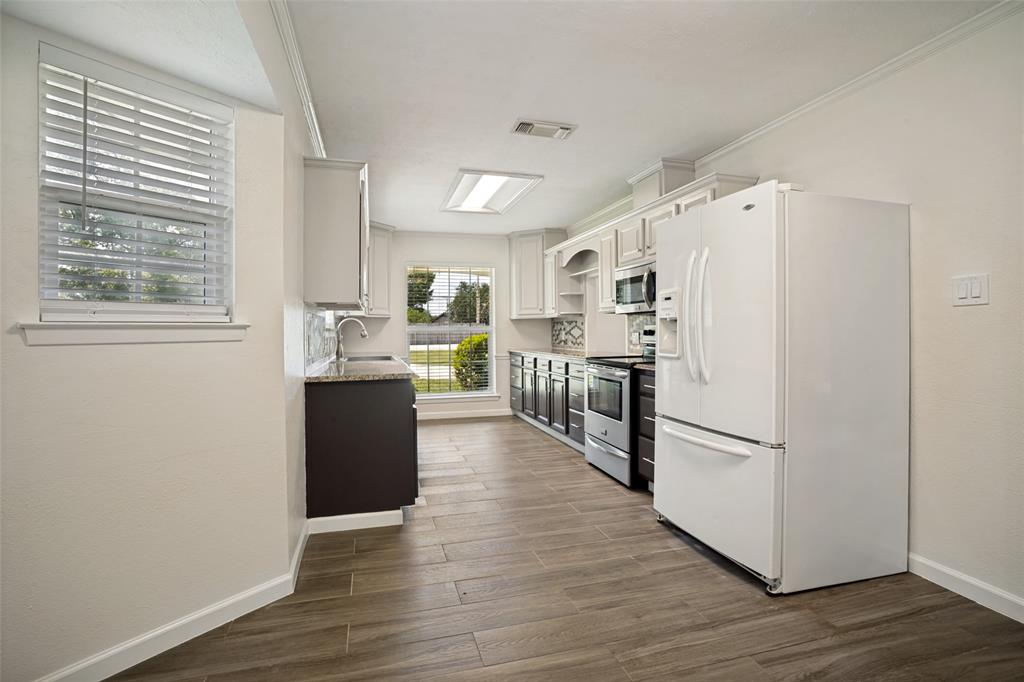 6355 Starnes Road Watauga, TX 76148 - Photo 7 of 25