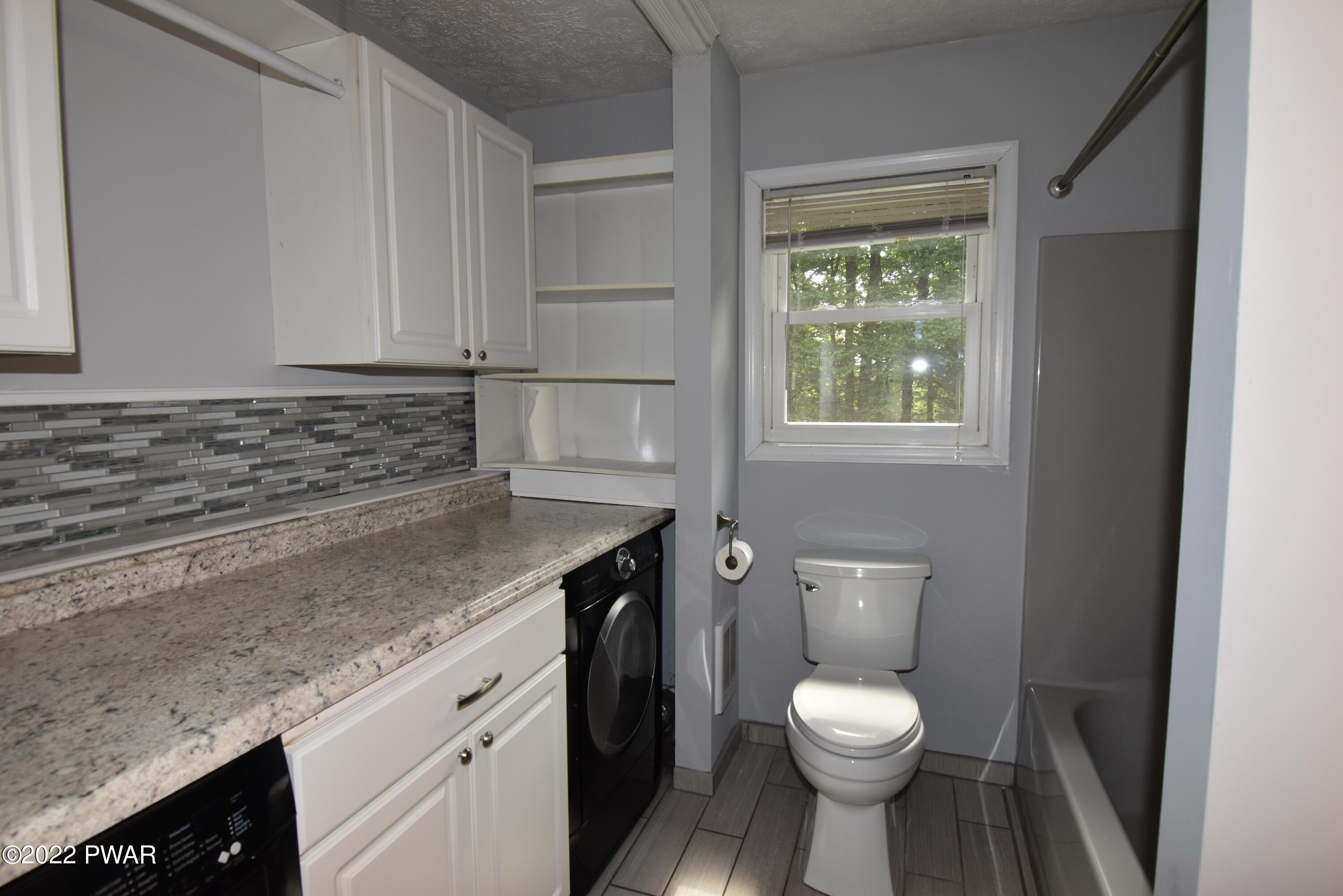 205 Traverse Road Dingmans Ferry, PA 18328 - Photo 15 of 30