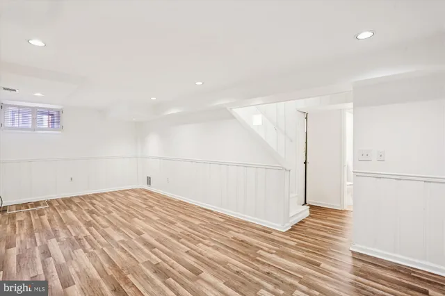 a view of a room with an empty space