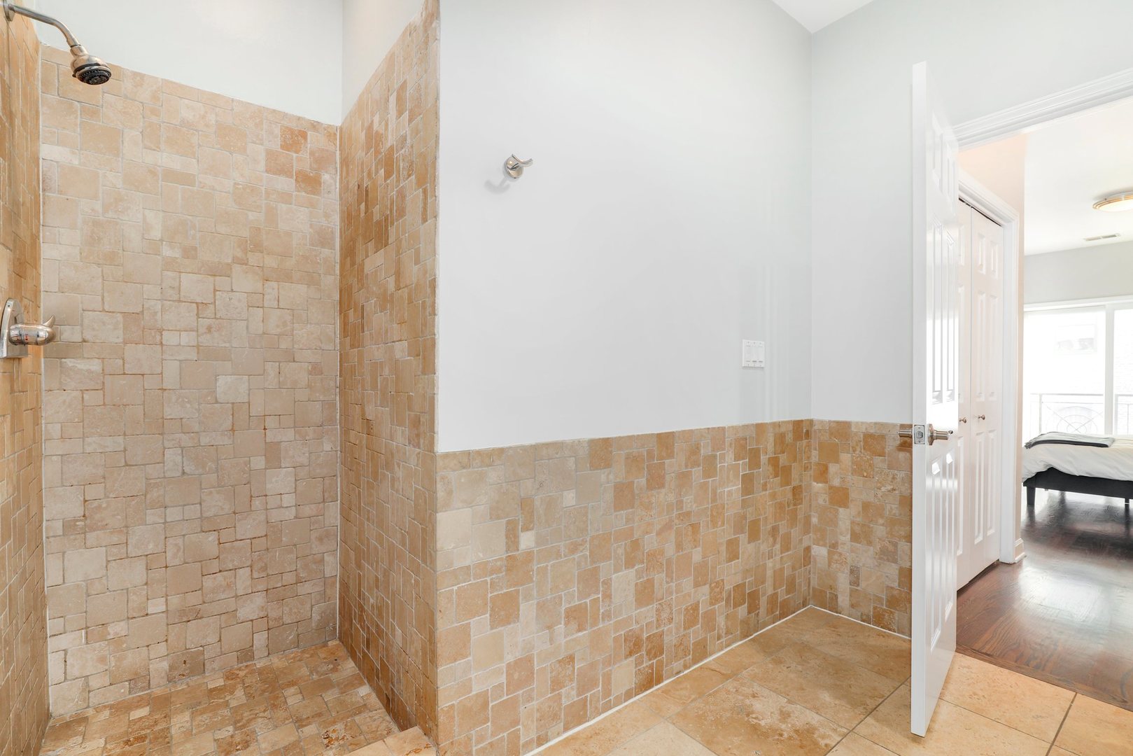 529 North Racine Avenue, Unit 4 Chicago, IL 60642 - Photo 16 of 22
