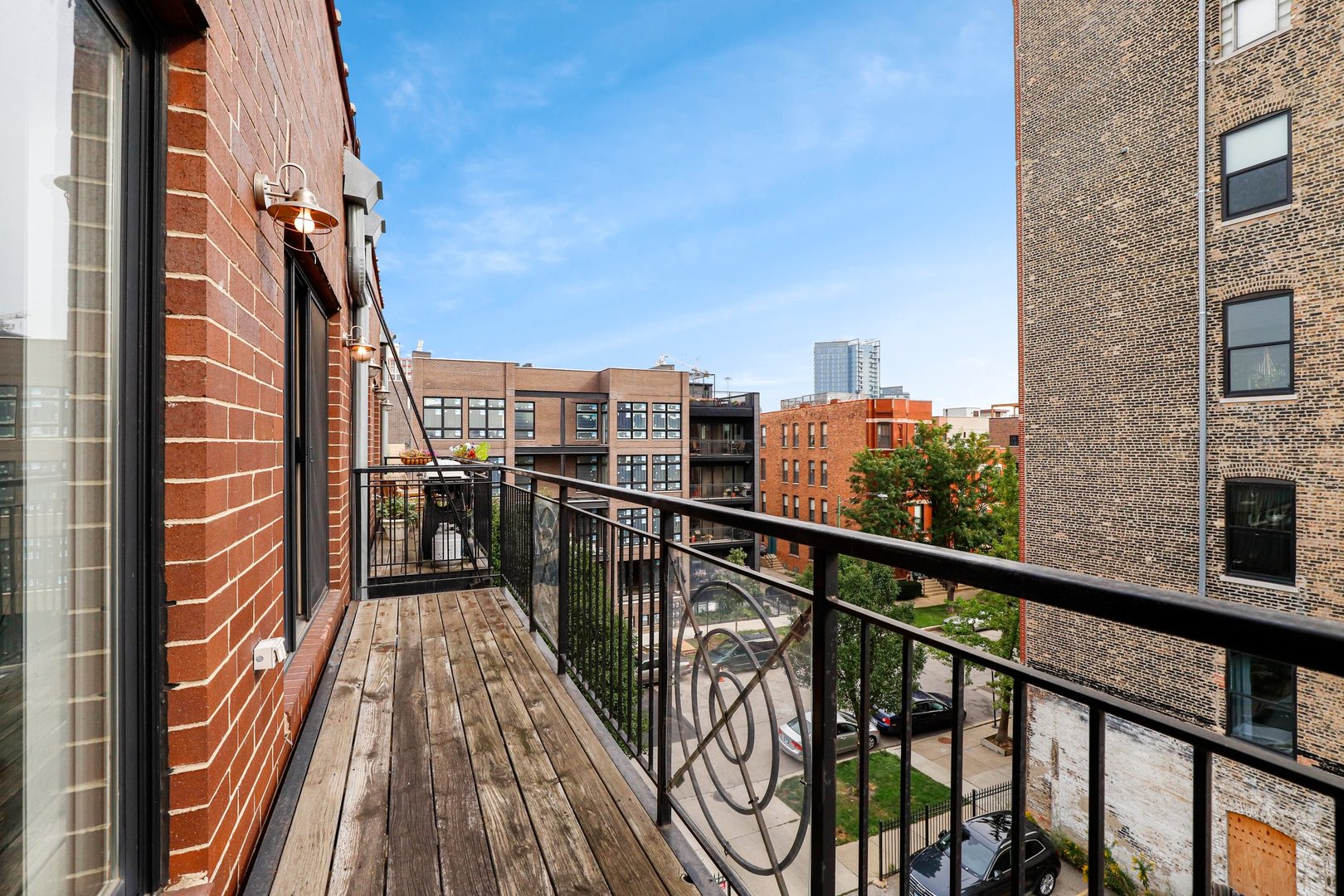 529 North Racine Avenue, Unit 4 Chicago, IL 60642 - Photo 17 of 22
