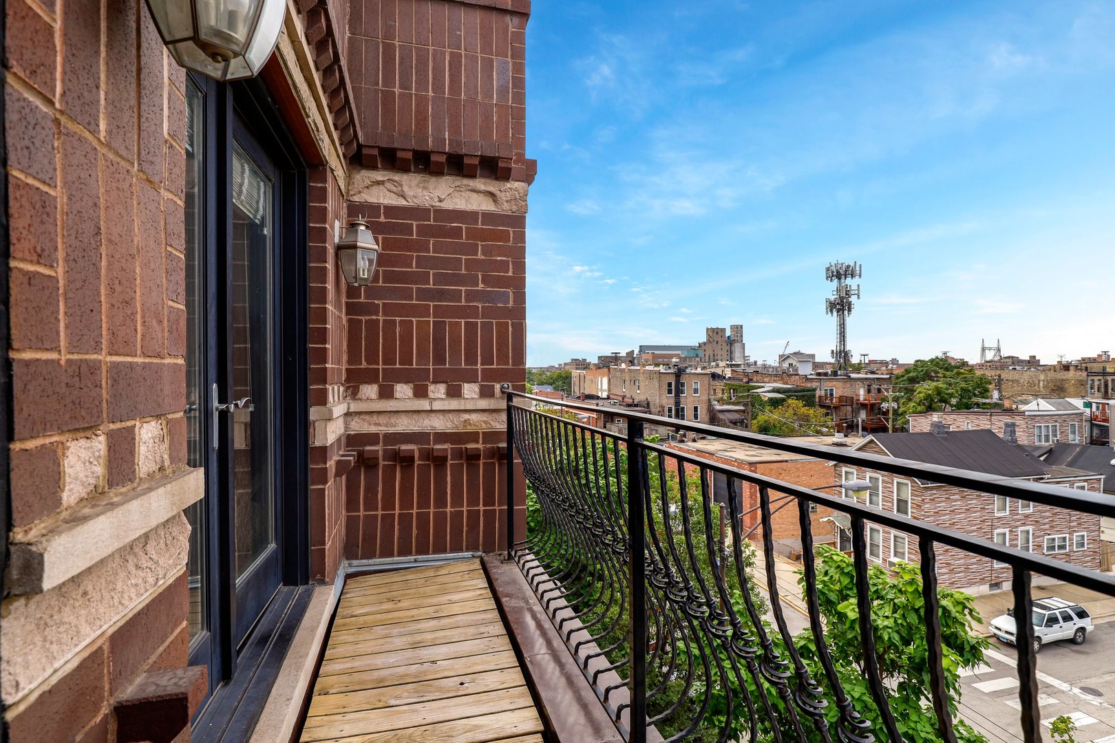 529 North Racine Avenue, Unit 4 Chicago, IL 60642 - Photo 6 of 22