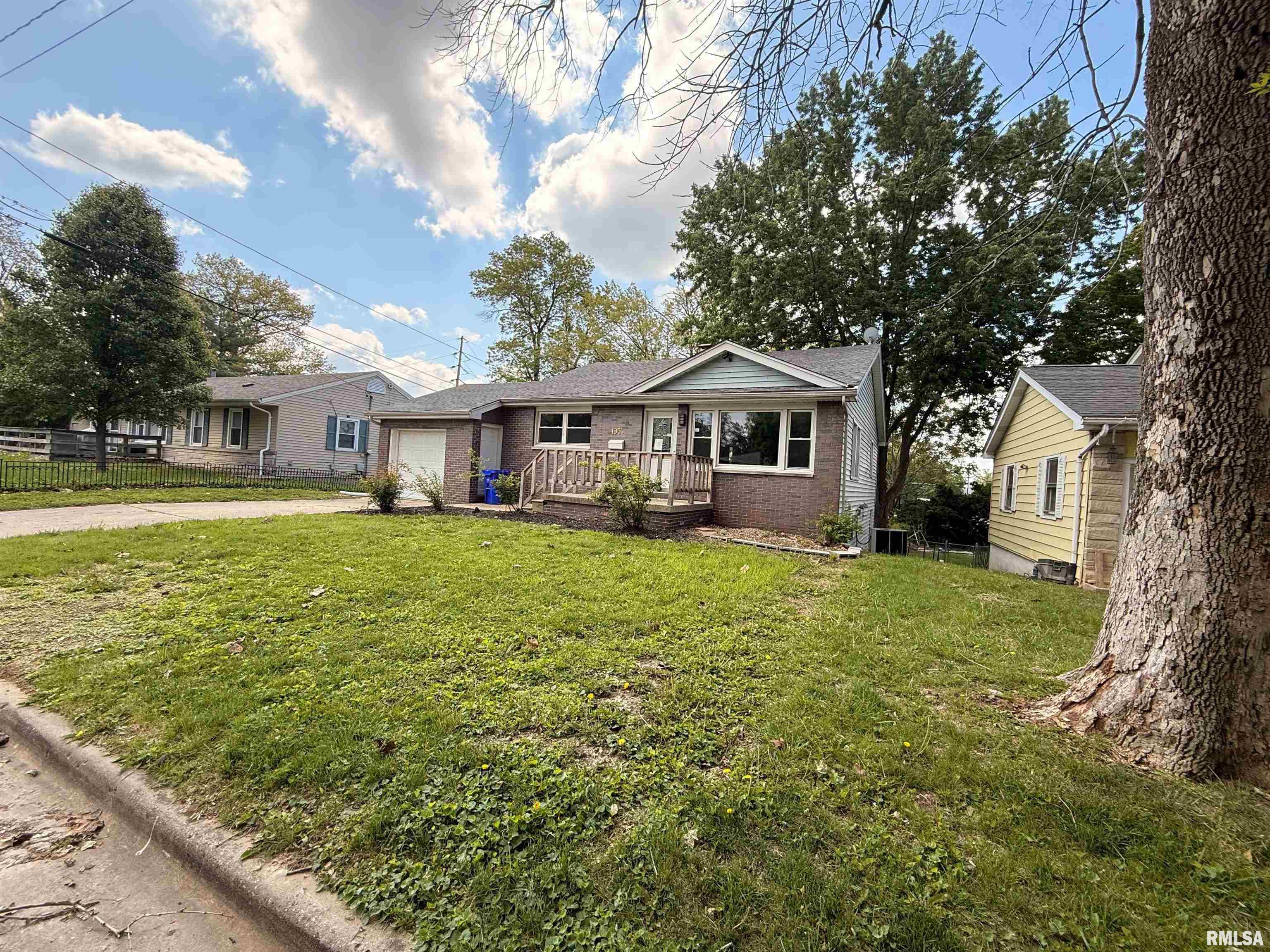 1951 East Florida Court Decatur, IL 62521 - Photo 2 of 35