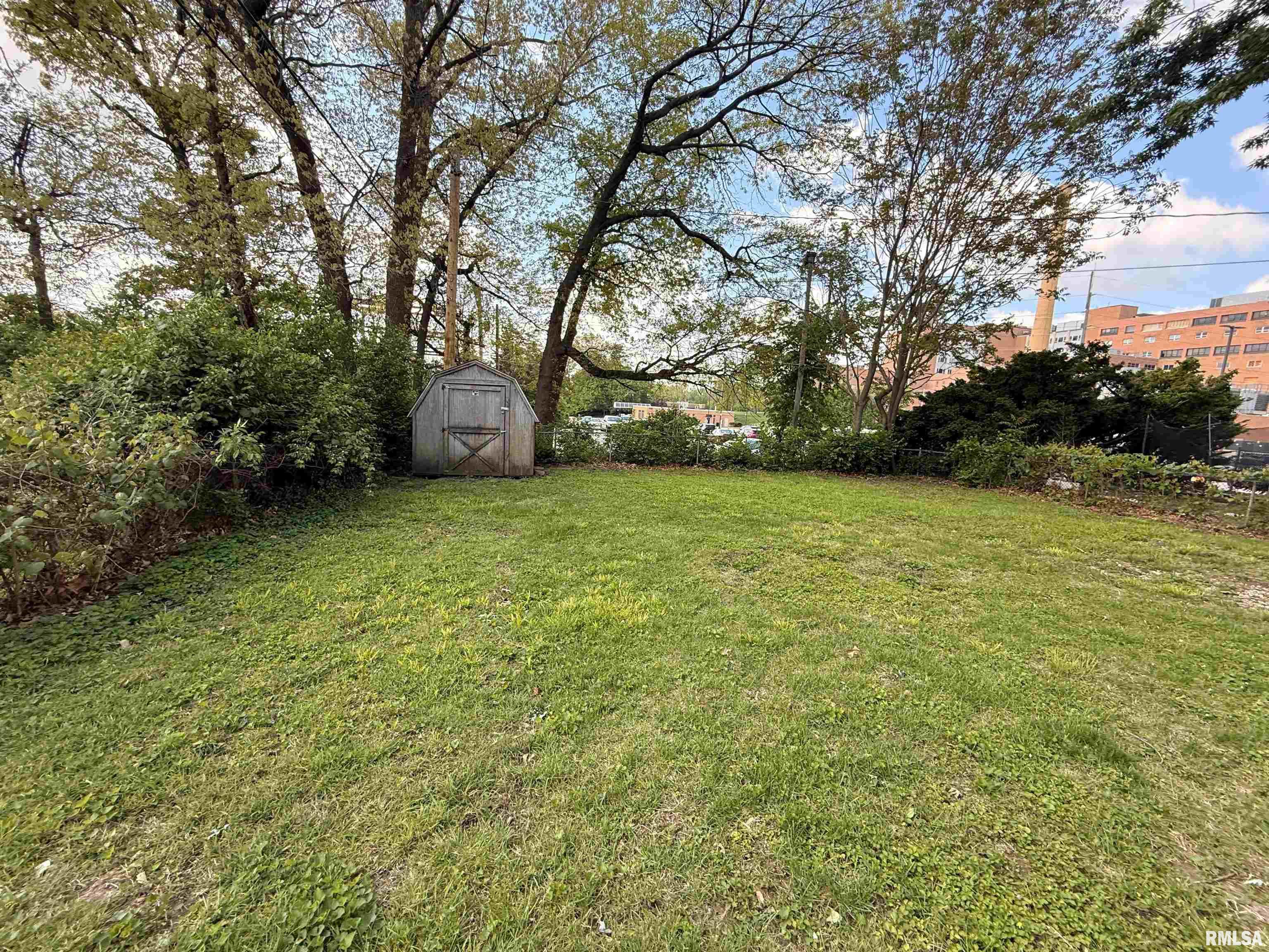 1951 East Florida Court Decatur, IL 62521 - Photo 32 of 35