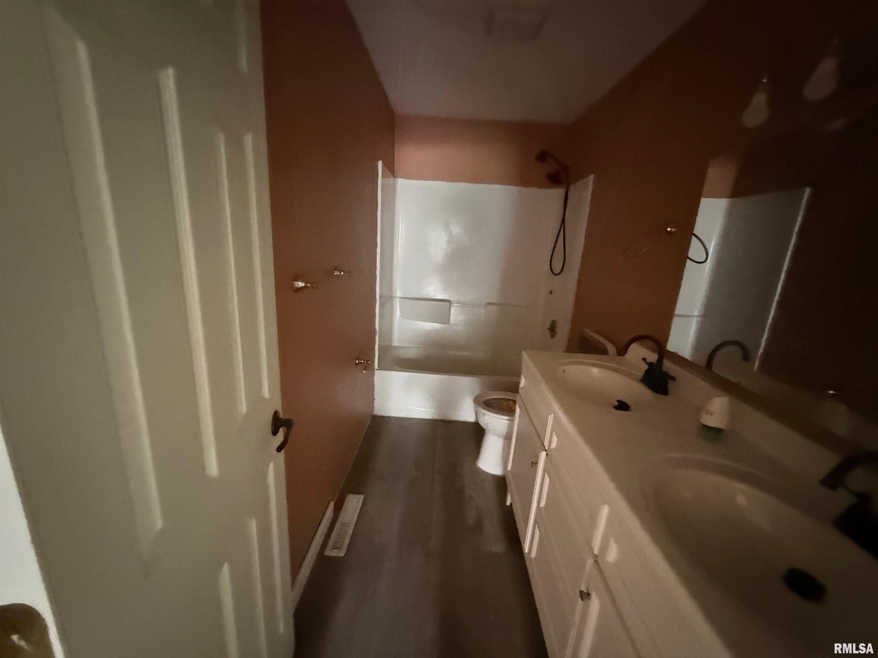 1951 East Florida Court Decatur, IL 62521 - Photo 6 of 35
