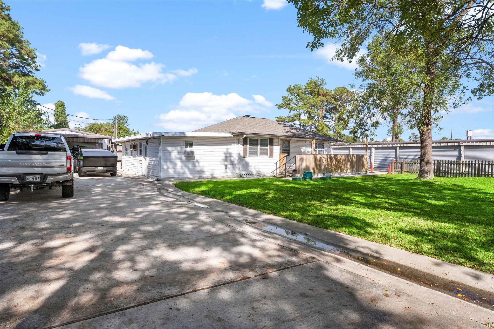 9902 Franklin Road Houston, TX 77070 - Photo 27 of 43 a view of a house with a yard