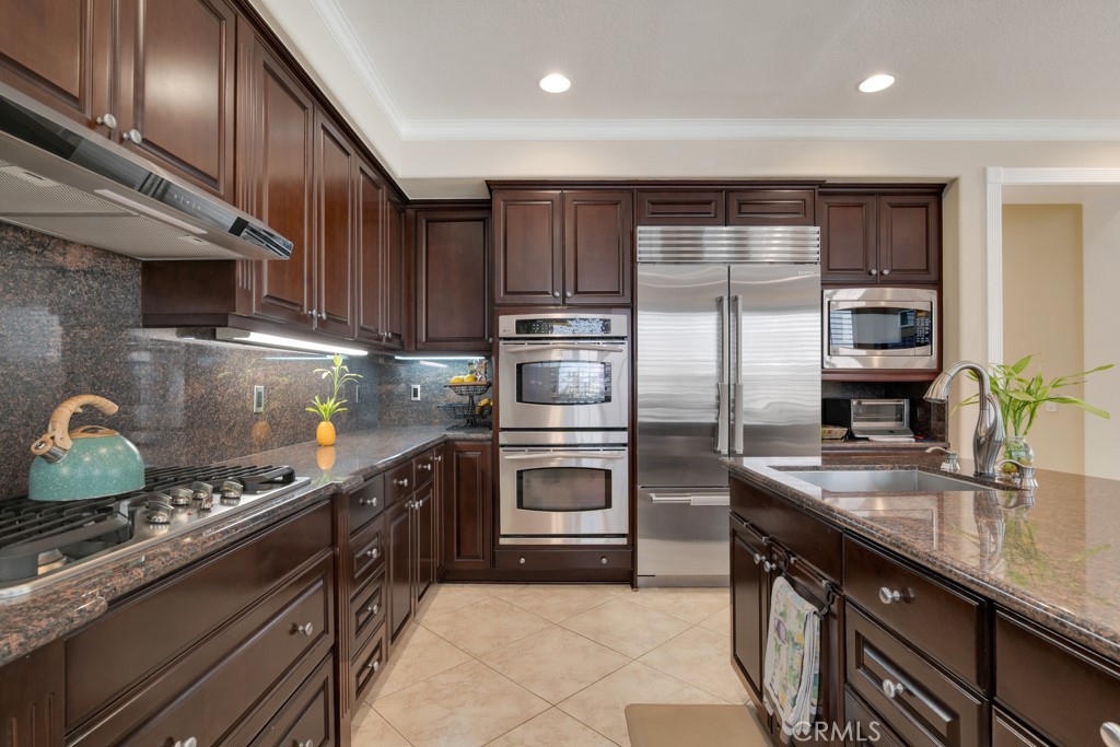20333 Vía Cellini Porter Ranch, CA 91326 - Photo 24 of 66