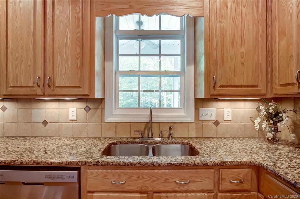 7110 Nesbit Road Waxhaw, NC 28173 - Photo 16 of 48 Gallery Image 16