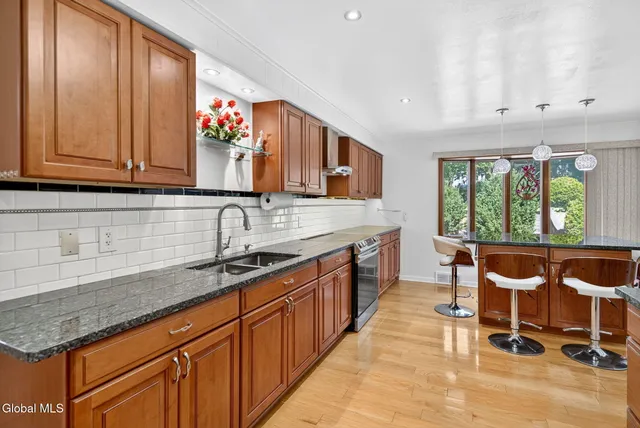 $429,000 | 545 Columbia St Extension, Colonie, NY 12047