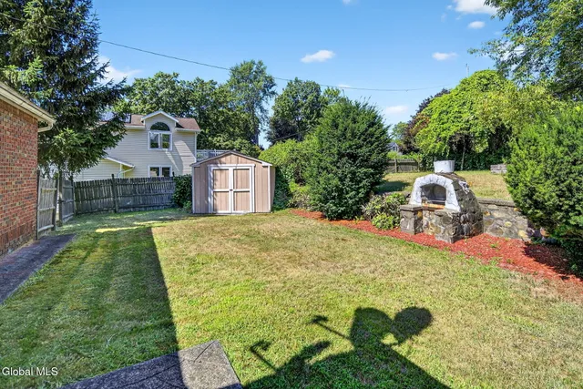 $429,000 | 545 Columbia St Extension, Colonie, NY 12047