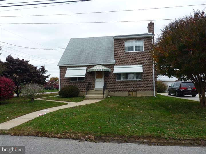 438 Rutledge Avenue Folsom, PA 19033 - Photo 14 of 14 Front Yard
