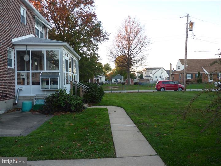 438 Rutledge Avenue Folsom, PA 19033 - Photo 3 of 14 Back Yard