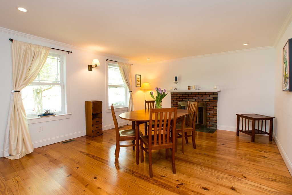 170 Middle Road Southborough, MA 01772 - Photo 3 of 26 Gallery Image 3