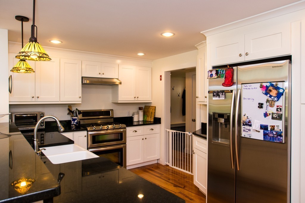 170 Middle Road Southborough, MA 01772 - Photo 8 of 26 Gallery Image 8