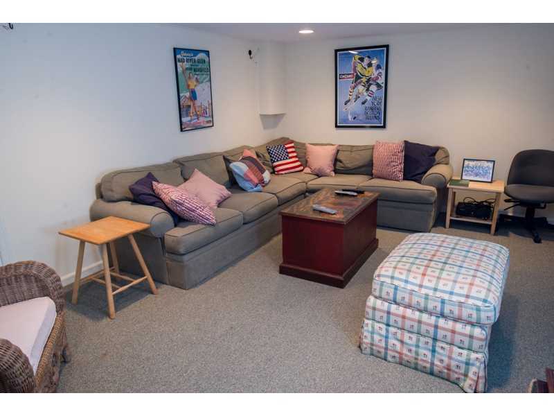 201 Michigan Road New Canaan, CT 06840 - Photo 21 of 25 a living room with furniture