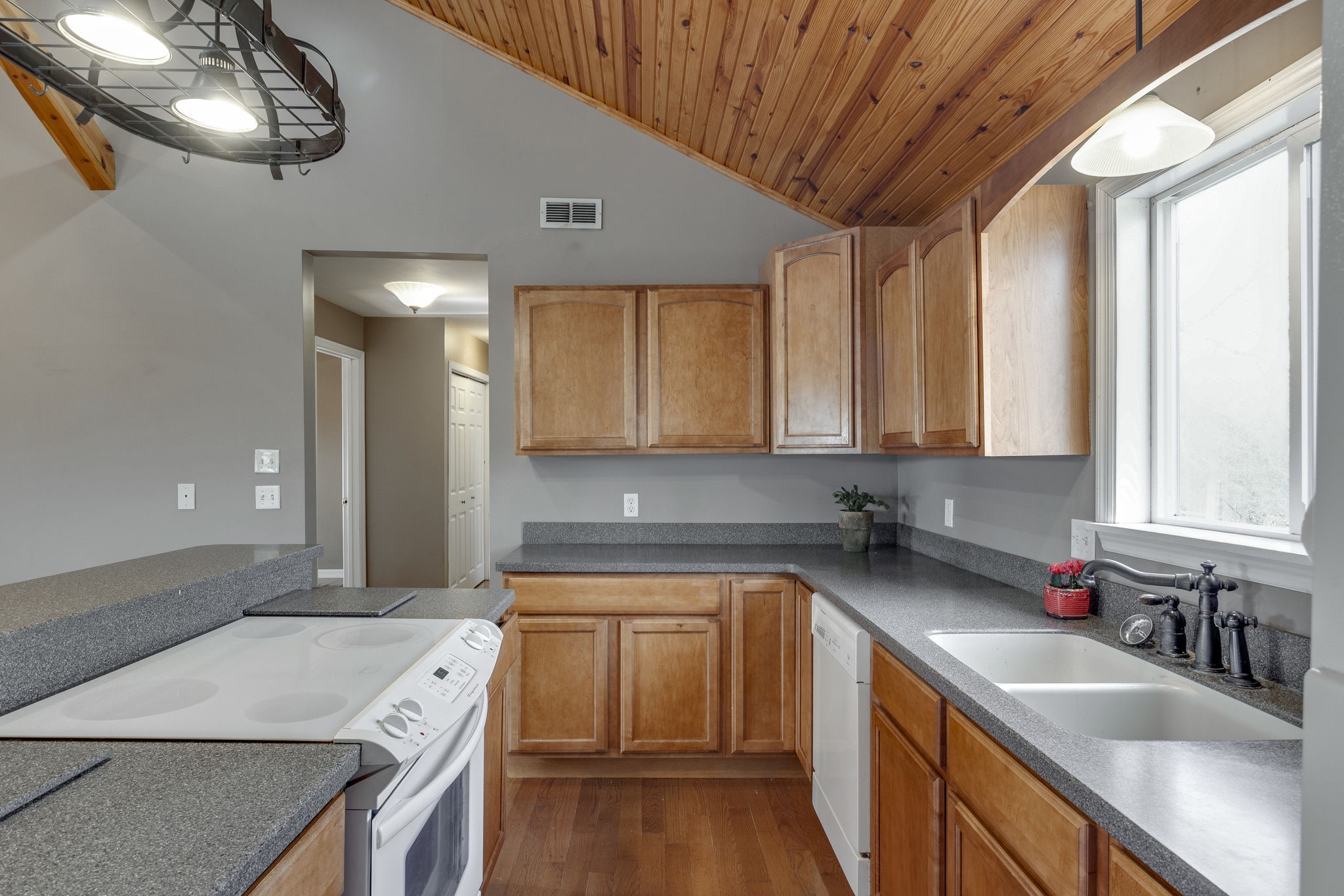 5552 Courtland Road Springfield, TN 37172 - Photo 8 of 31 Gallery Image 8