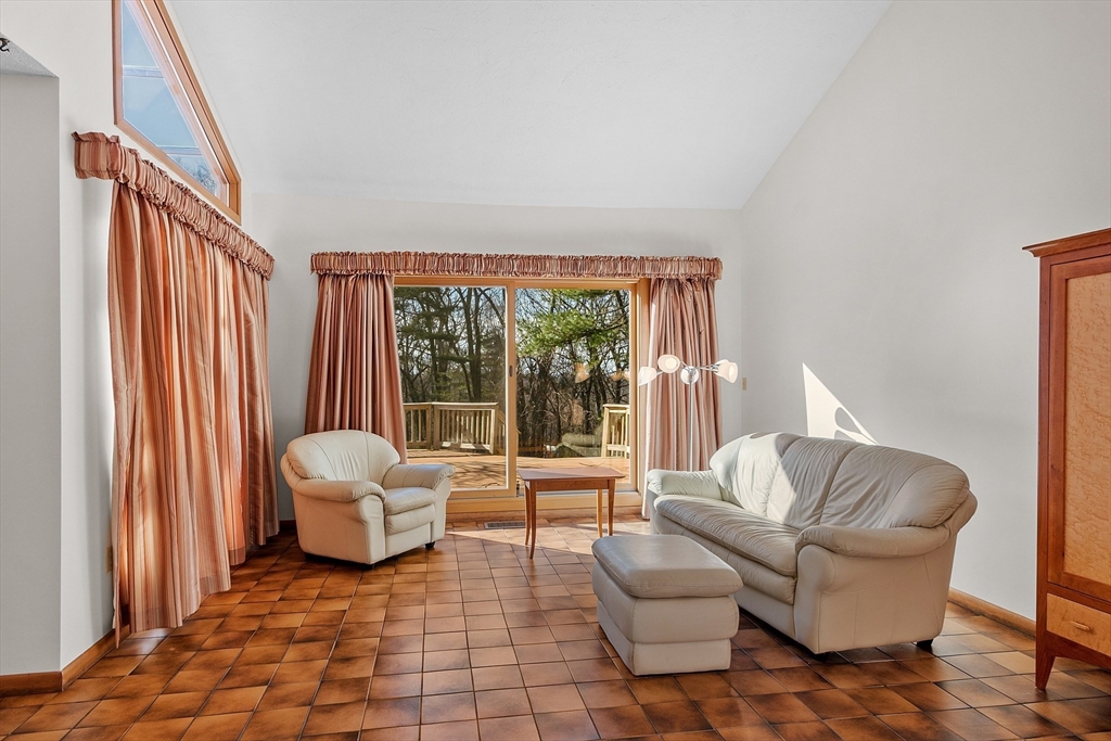 16 Wagontrail Road Chelmsford, MA 01824 - Photo 15 of 42 Gallery Image 15