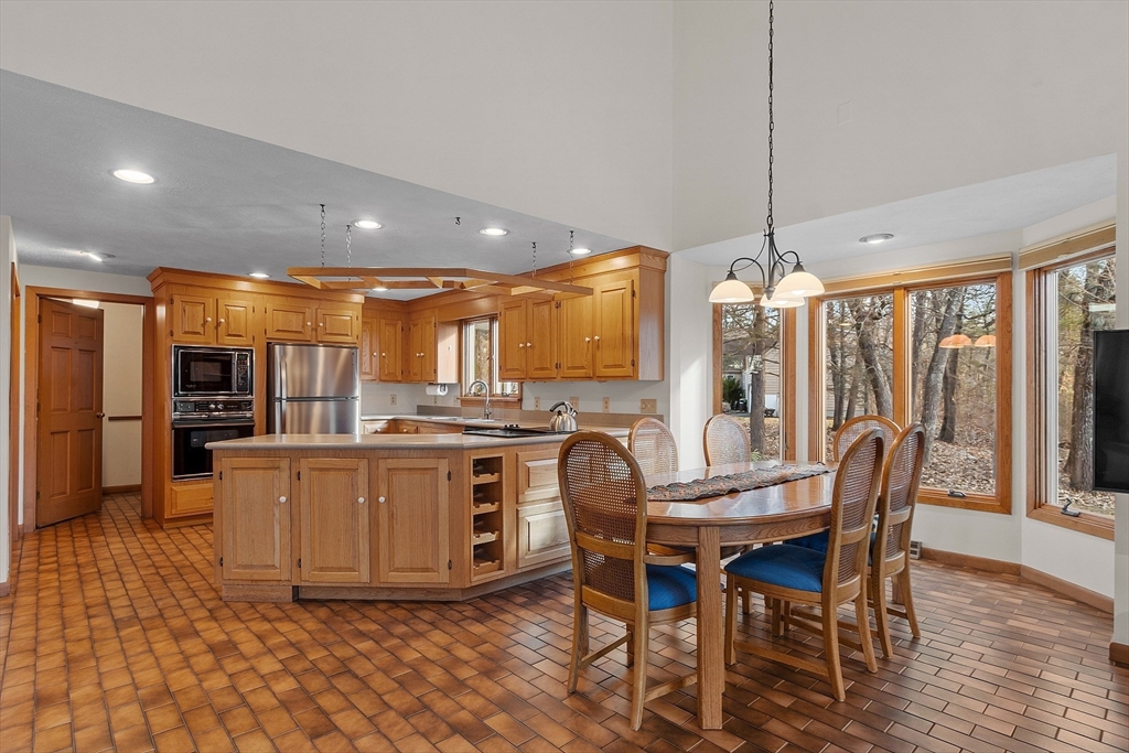 16 Wagontrail Road Chelmsford, MA 01824 - Photo 20 of 42 Gallery Image 20