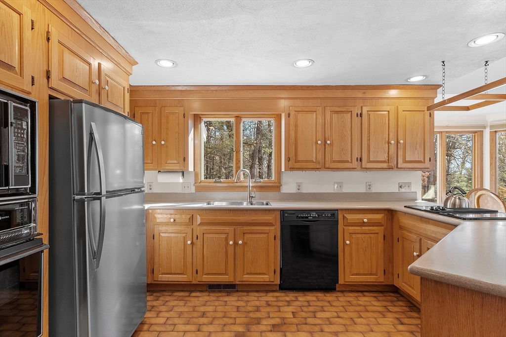 16 Wagontrail Road Chelmsford, MA 01824 - Photo 24 of 42 Gallery Image 24