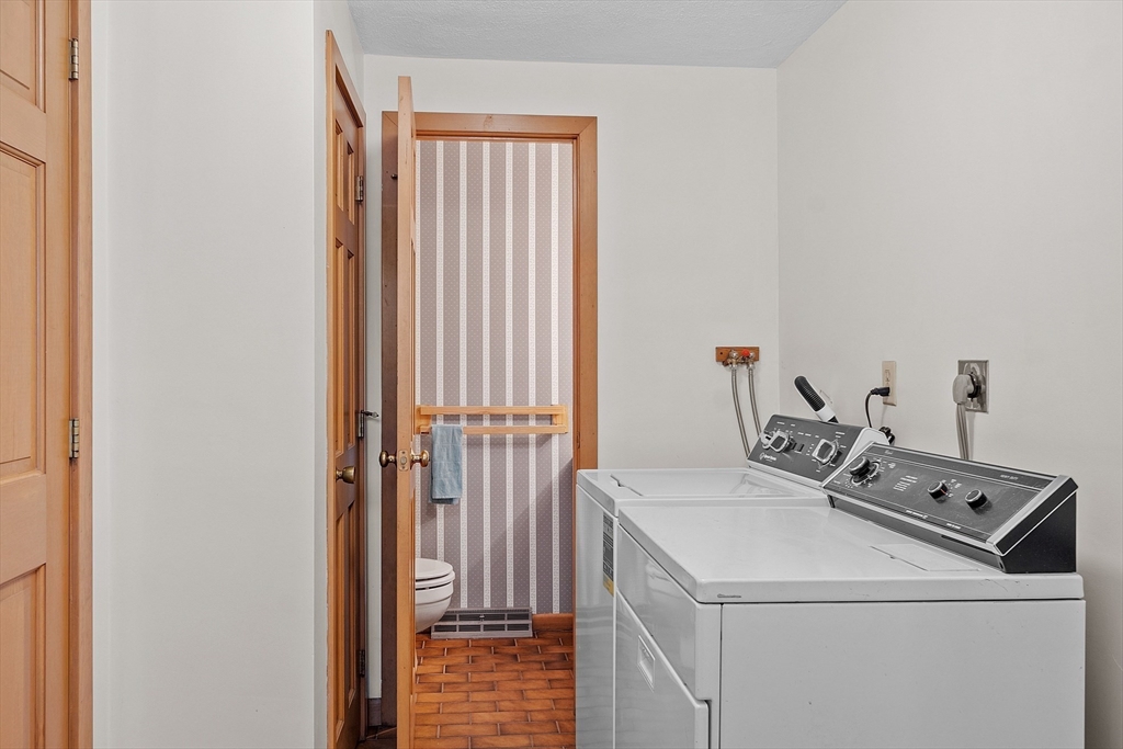 16 Wagontrail Road Chelmsford, MA 01824 - Photo 26 of 42 Gallery Image 26
