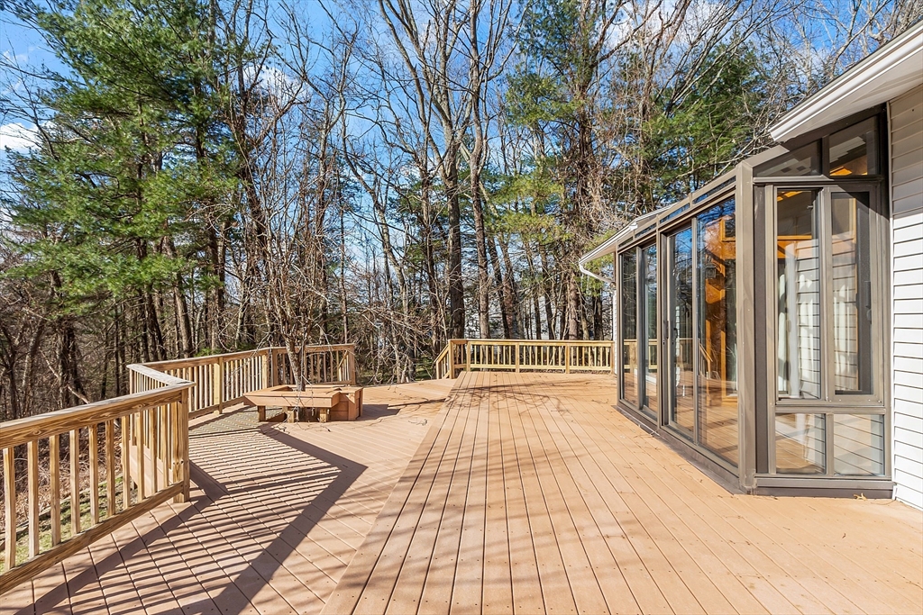 16 Wagontrail Road Chelmsford, MA 01824 - Photo 7 of 42 Gallery Image 7