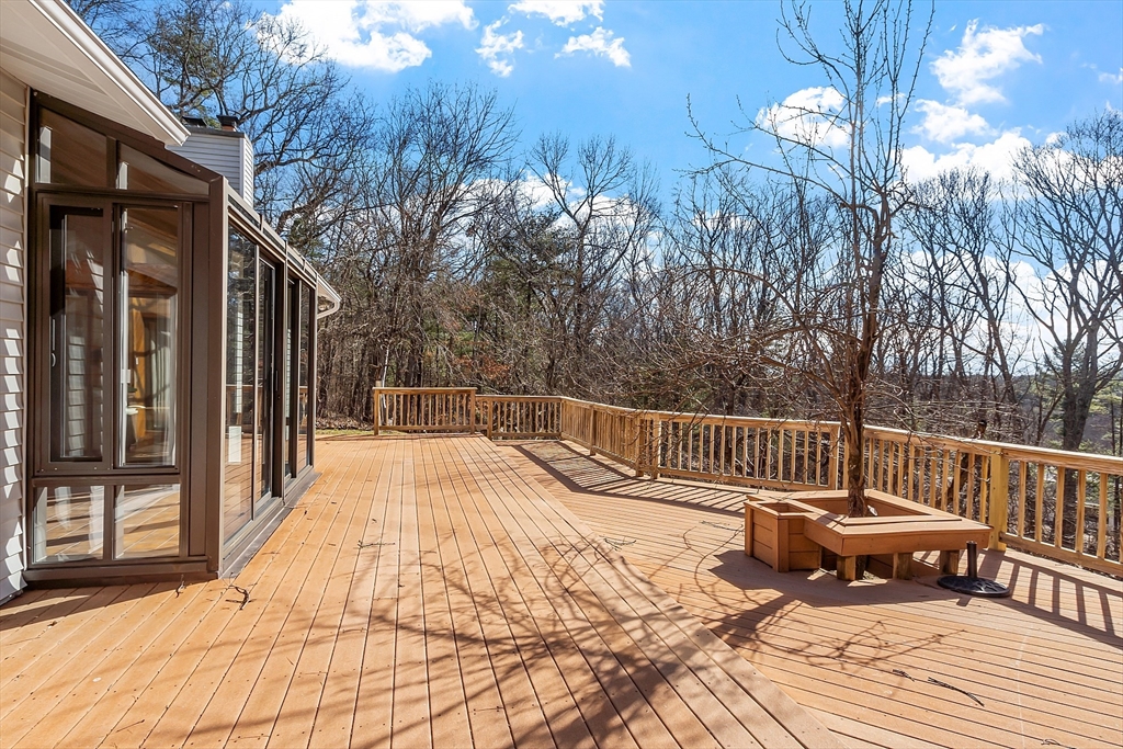 16 Wagontrail Road Chelmsford, MA 01824 - Photo 8 of 42 Gallery Image 8