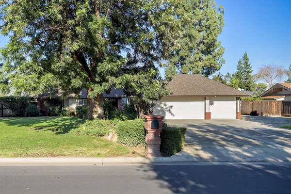 $485,000 | 2061 Santa Ana Avenue, Clovis, CA 93611