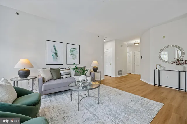 $449,900 | 106 Booth Street, Unit 34, Gaithersburg, MD 20878